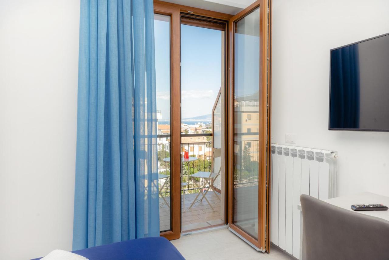 Le Tre Ccc Bed & Breakfast Sorrento Exterior photo