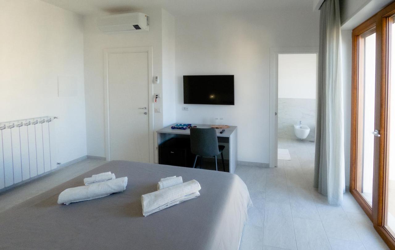 Le Tre Ccc Bed & Breakfast Sorrento Exterior photo